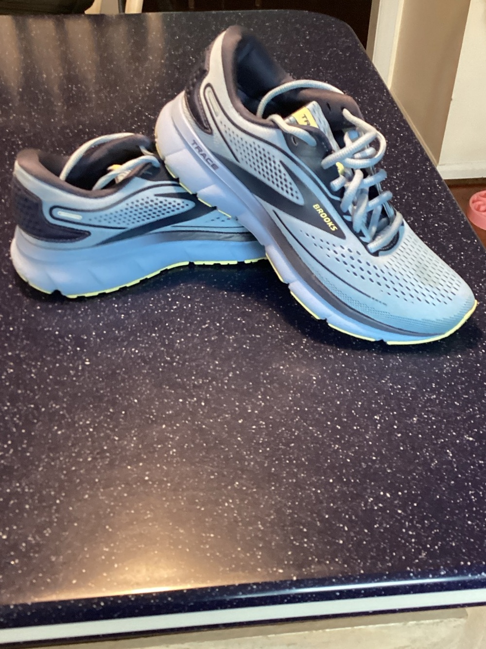 Brooks Trace 2 Women's size 8 Blue and Navy Running Shoes.